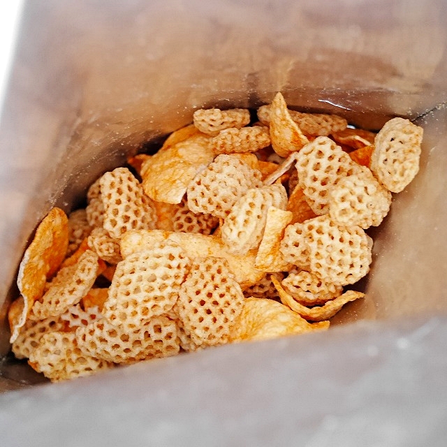 KAKA　夜市蚵仔煎風味　蚵仔煎　夜市台湾味　牡蠣オムレツ味スナック　210gの口コミ