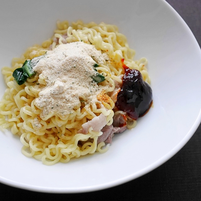農心　辛ラーメントゥーンバ　Toomba　４袋　クリームパスタ風焼きそば　汁なし麺　袋麺の口コミ